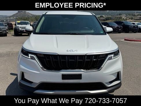 Used 2023 Kia Carnival LX FWD image 10