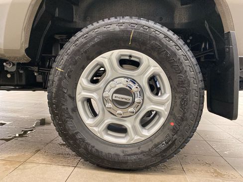 New 2026 Ford F250 XLT w/ FX4 Off-Road Package AWD/4WD image 18