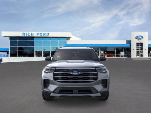 New 2026 Ford Explorer Active RWD image 6