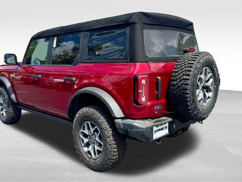 New 2025 Ford Bronco Badlands image 12