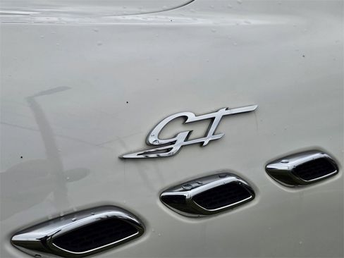 Used 2022 Maserati Levante GT image 10