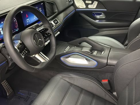 New 2026 Mercedes-Benz GLS 580 4MATIC image 4