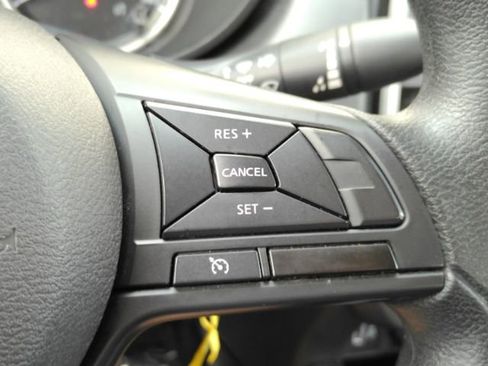 Used 2025 Nissan Versa S FWD image 32