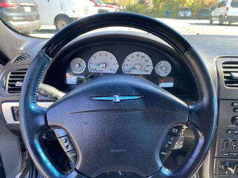 Used 2005 Ford Thunderbird Deluxe image 11