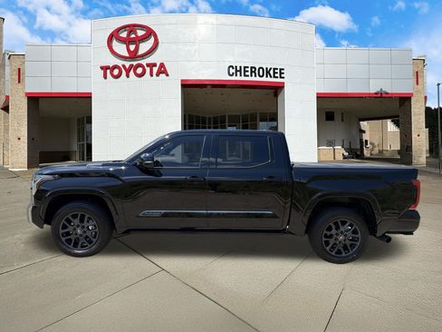 Used 2025 Toyota Tundra Platinum AWD/4WD image 8