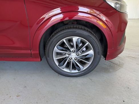 Certified 2021 Buick Encore GX Preferred w/ Sport Touring Package FWD image 14