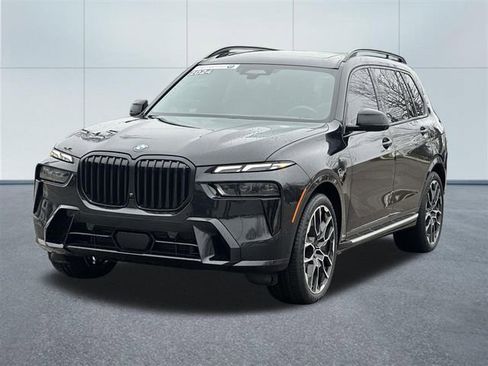Certified 2024 BMW X7 xDrive40i w/ Executive Package image 10
