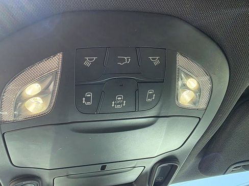 Used 2021 Chrysler Pacifica Touring-L w/ Uconnect Theater Family Group AWD/4WD image 26