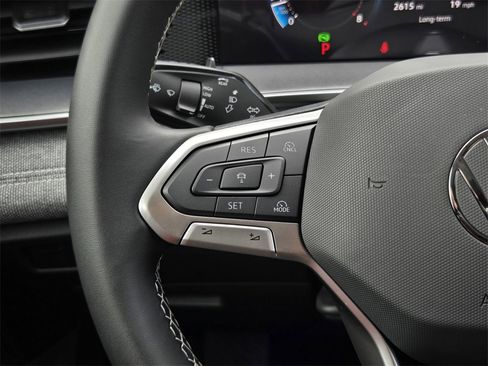 Used 2025 Volkswagen Tiguan S image 20