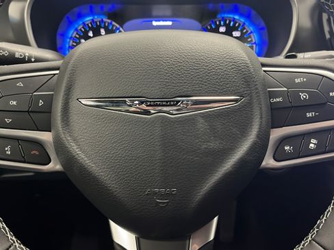 New 2026 Chrysler Pacifica Select FWD image 14