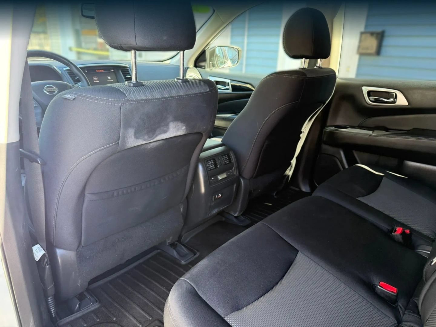Used 2019 Nissan Pathfinder SV AWD/4WD image 32