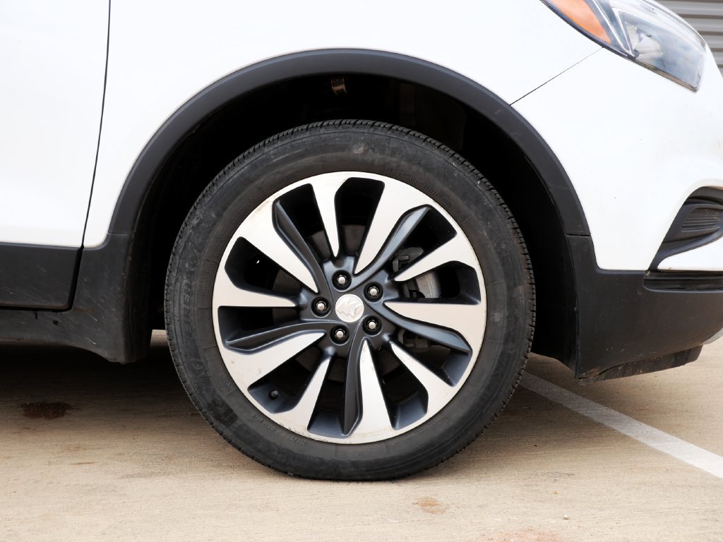 Used 2021 Buick Encore Preferred FWD image 5