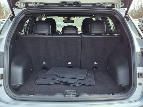 Used 2025 Jeep Compass Limited image 10