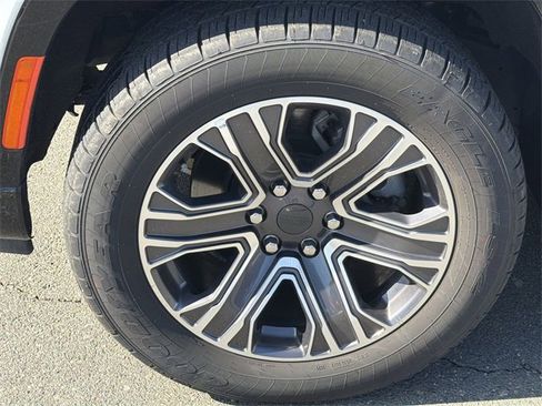 Used 2024 Jeep Wagoneer Series II image 17