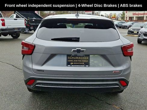 Used 2024 Chevrolet Trax RS w/ Driver Confidence Package image 8