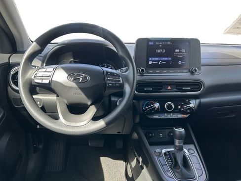 Used 2022 Hyundai Kona SEL image 12