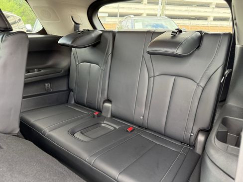 Certified 2024 INFINITI QX60 Luxe image 17