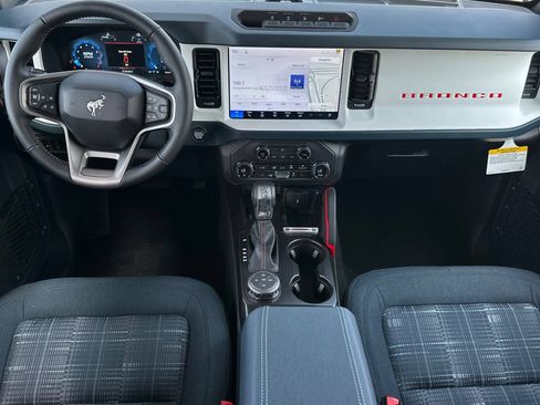 New 2026 Ford Bronco Heritage Edition AWD/4WD image 12