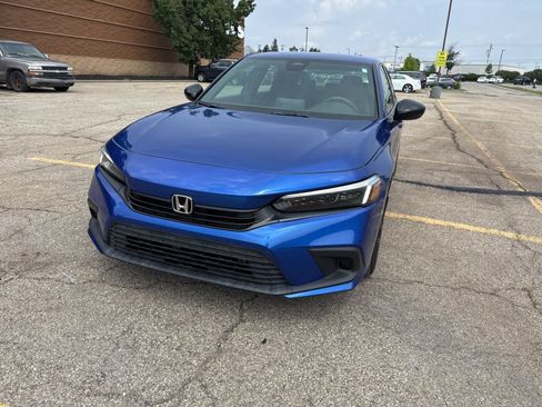 Used 2023 Honda Civic Sport image 12