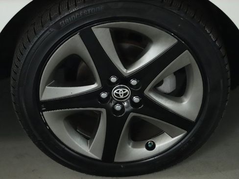 Used 2019 Toyota Prius XLE image 10