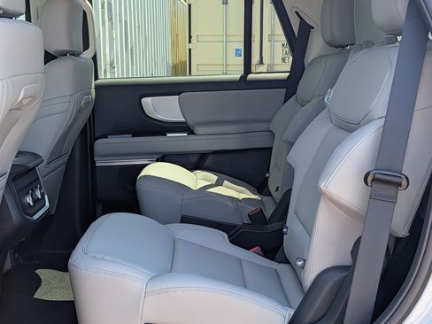 New 2026 Ford Expedition Active RWD image 18
