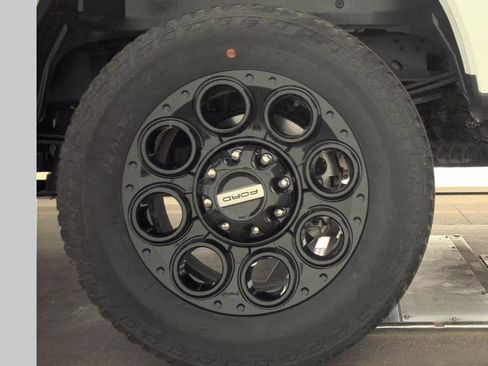 Used 2025 Ford F250 XLT w/ Black Appearance Package AWD/4WD image 11