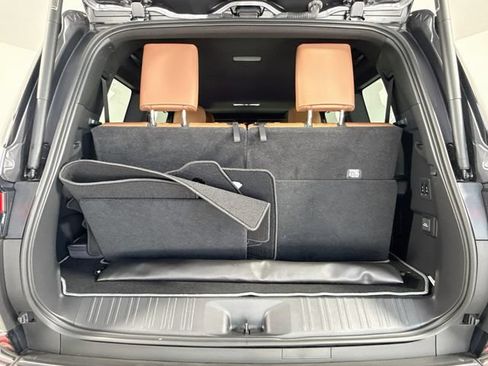 Used 2025 Lexus GX 550 w/ Accessory Package (Z1) AWD/4WD image 28