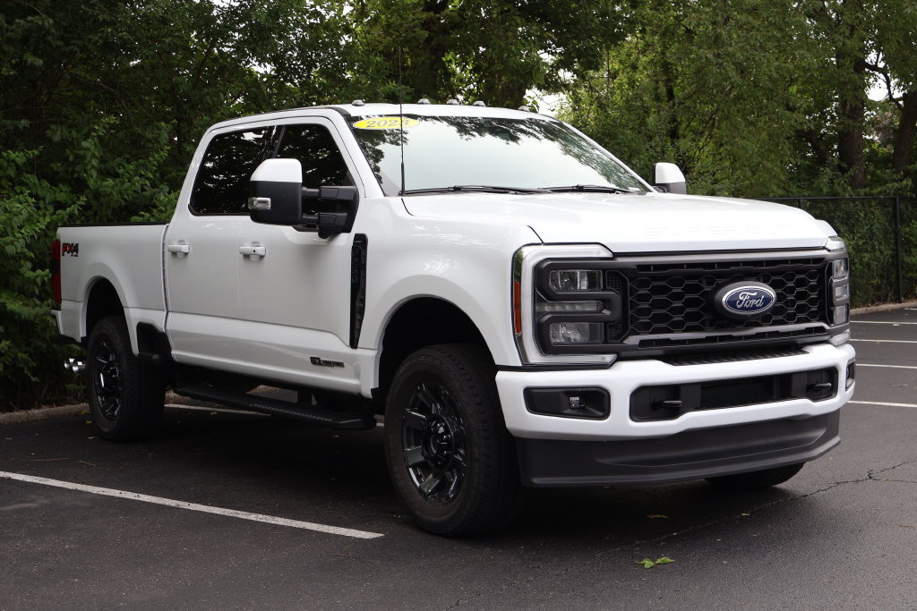 Used 2023 Ford F250 Lariat w/ Sport Appearance Package AWD/4WD image 12