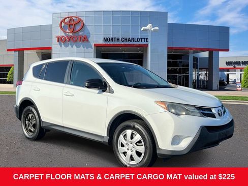 Used 2015 Toyota RAV4 LE FWD image 1