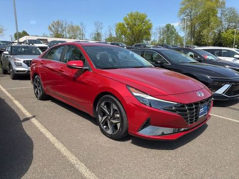 Certified 2023 Hyundai Elantra Limited FWD image 2