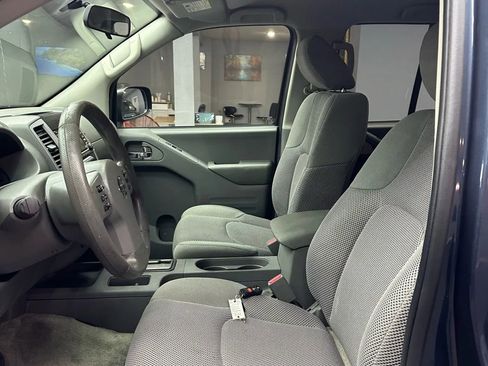 Used 2018 Nissan Frontier SV RWD image 11