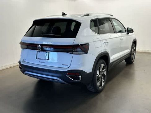 New 2026 Volkswagen Taos SE AWD/4WD image 30