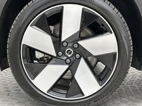 Certified 2023 Volvo C40 P8 Recharge Ultimate w/ Protection Package Premier AWD/4WD image 10