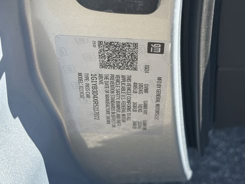 Used 2024 Chevrolet Corvette Stingray Preferred Conv w/ Battery Protection Package image 37