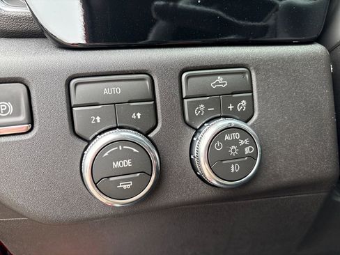 New 2026 GMC Sierra 1500 Elevation image 19