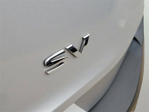 Used 2021 Nissan Rogue SV image 7