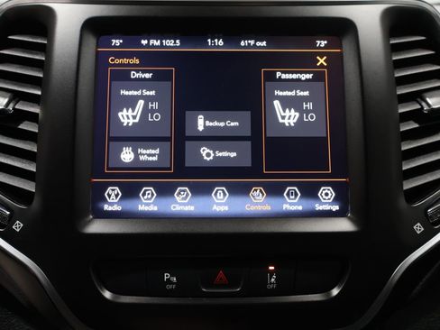 Certified 2021 Jeep Cherokee Latitude Lux w/ Comfort/Convenience Group image 34