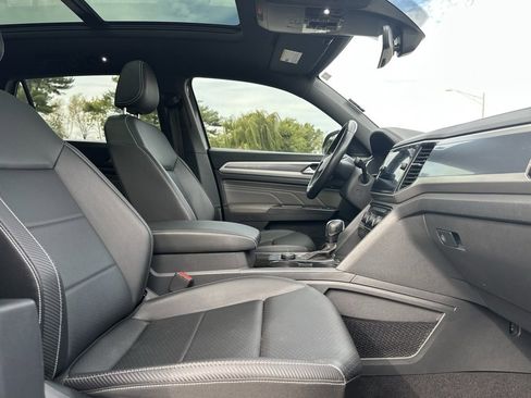 Used 2023 Volkswagen Atlas Cross Sport SEL R-Line image 27