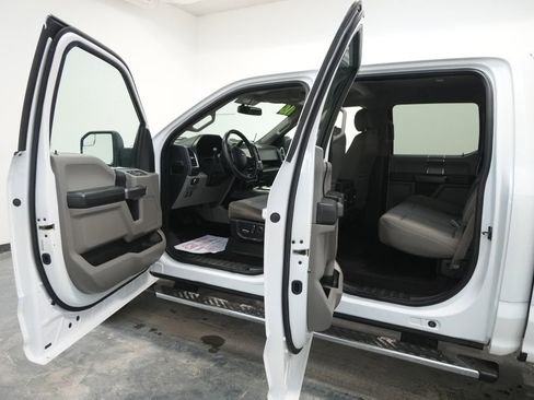 Used 2016 Ford F150 XLT w/ Equipment Group 302A Luxury image 23