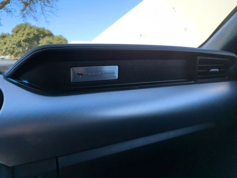 Used 2019 Ford Mustang Premium image 34