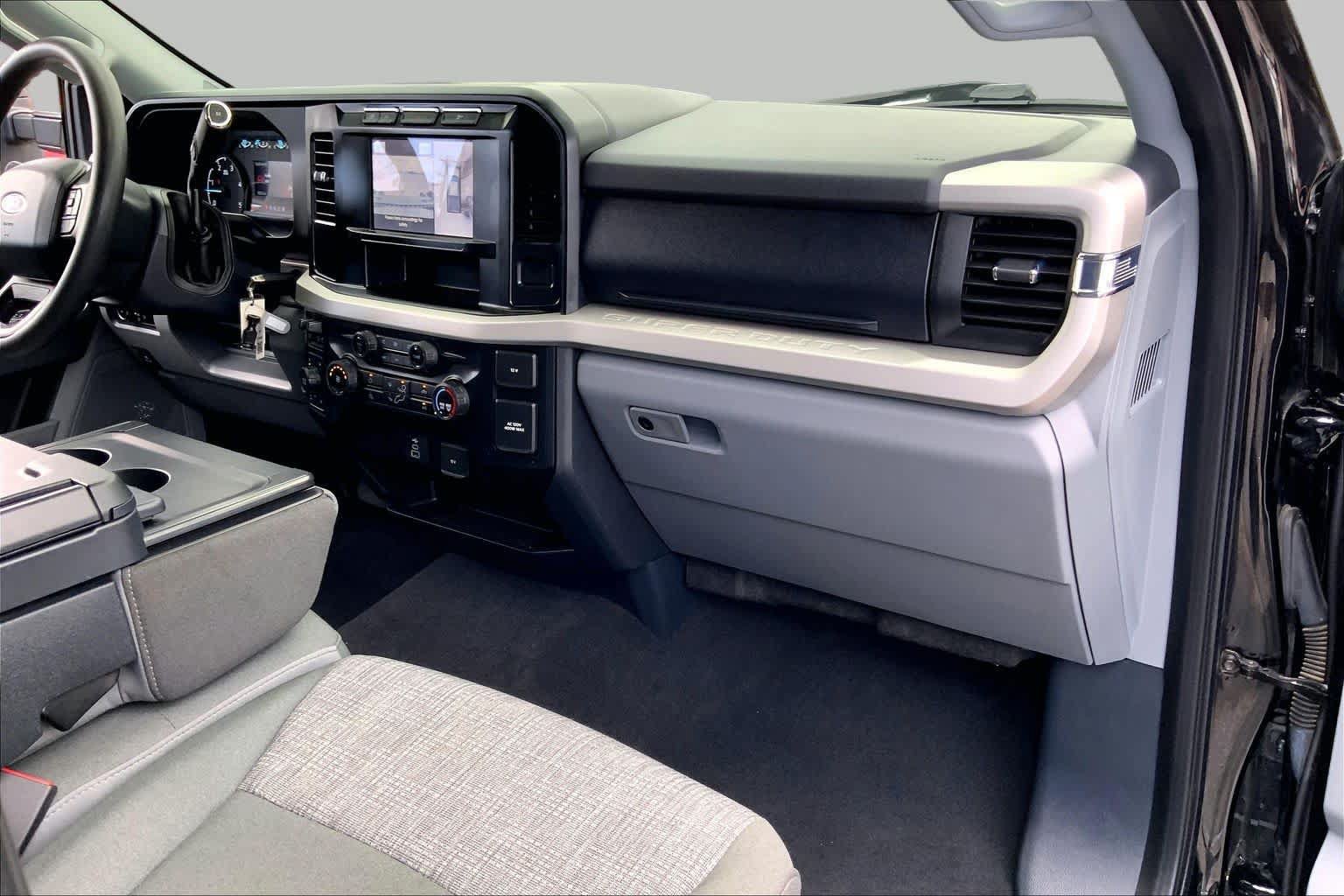 Used 2023 Ford F350 XLT w/ 360-Degree Camera Package AWD/4WD image 15