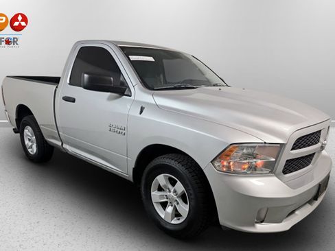 Used 2017 RAM 1500 Express image 2