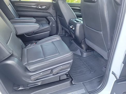Used 2023 GMC Yukon XL Denali AWD/4WD image 15