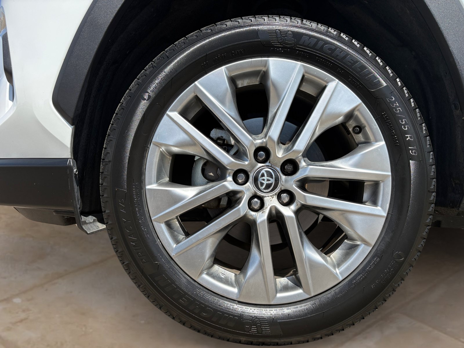Used 2024 Toyota RAV4 XLE Premium FWD image 31