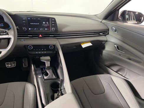 New 2025 Hyundai Elantra Sport image 18