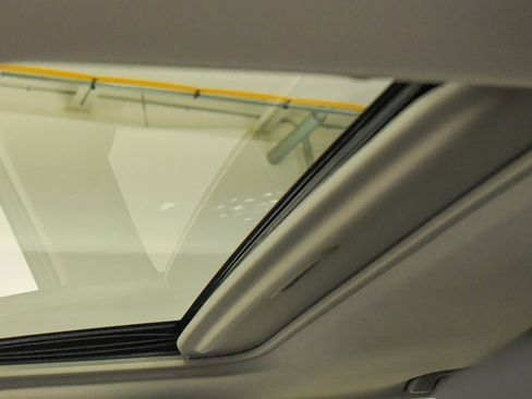 Used 2025 Toyota RAV4 XLE image 2