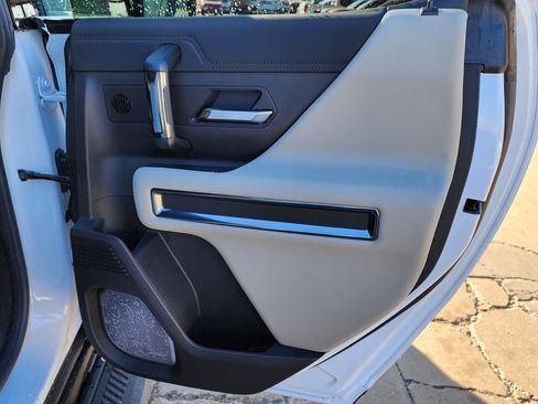 New 2026 GMC Hummer EV SUV image 48