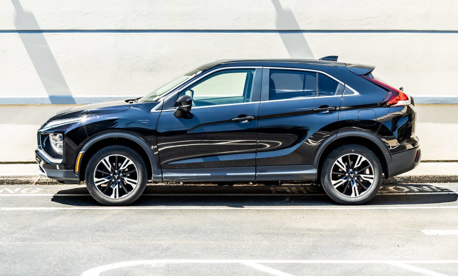 Used 2023 Mitsubishi Eclipse Cross SE AWD/4WD image 4