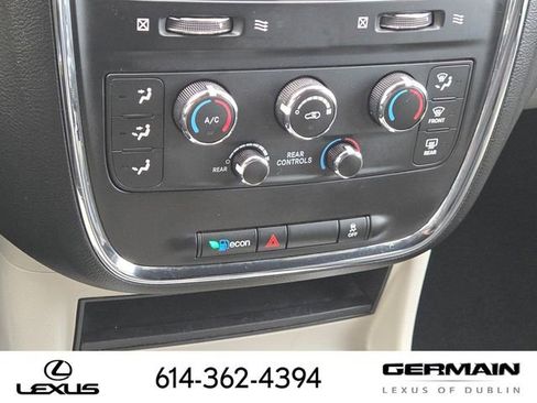 Used 2019 Dodge Grand Caravan SXT image 19