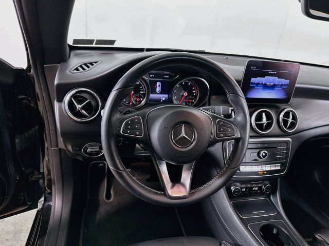Used 2018 Mercedes-Benz CLA 250 4MATIC image 25